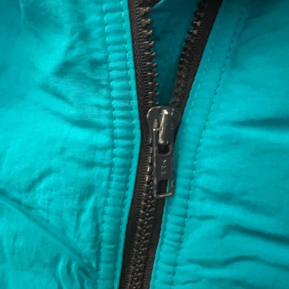 Lands’ End Blue The Squall Medium women’s jacket - Picture 7 of 10